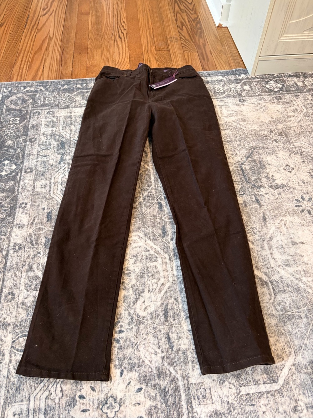 Gloria Vanderbilt Women's slimming Straight-Leg Pants in Dark Brown